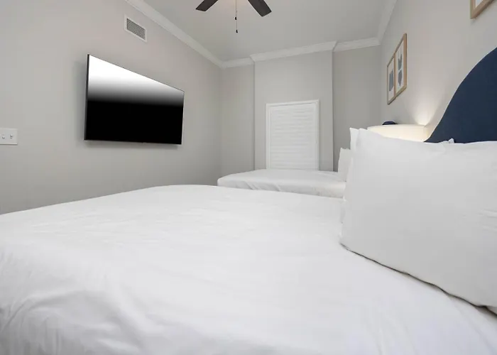 Phoenix Gulf Towers 901 Apartment