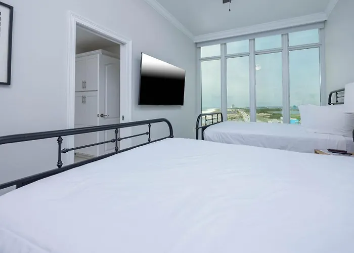 Phoenix Gulf Towers 901 Apartment *